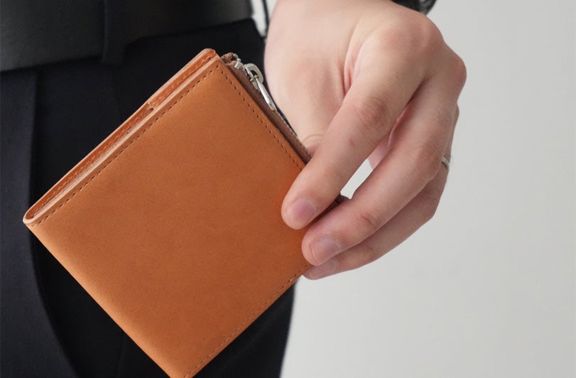 COCOROMe】誇れる日本の技、極まる薄さ。育てる栃木レザー二つ折り財布