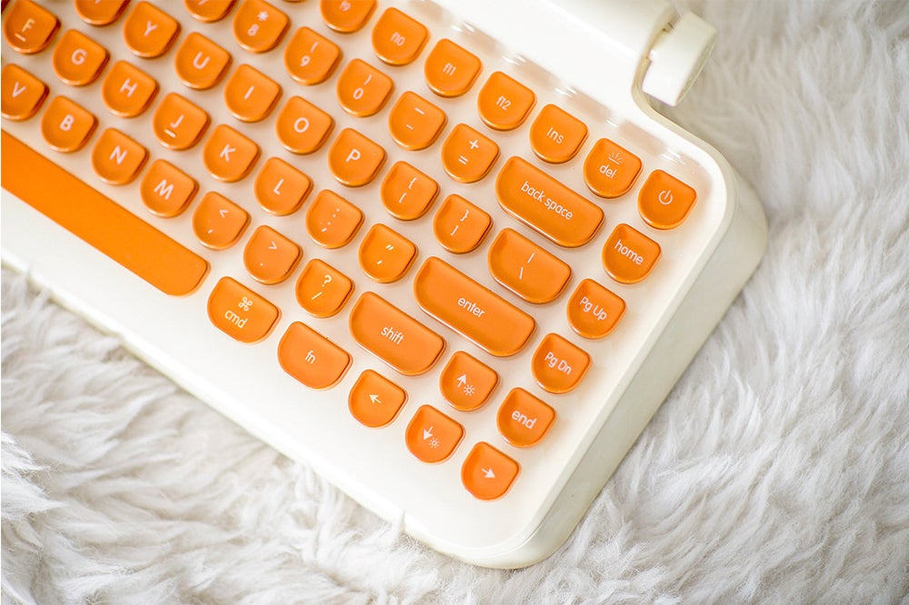 レトロだけじゃない！PC仕事が楽しくなるタイプライター風キーボード