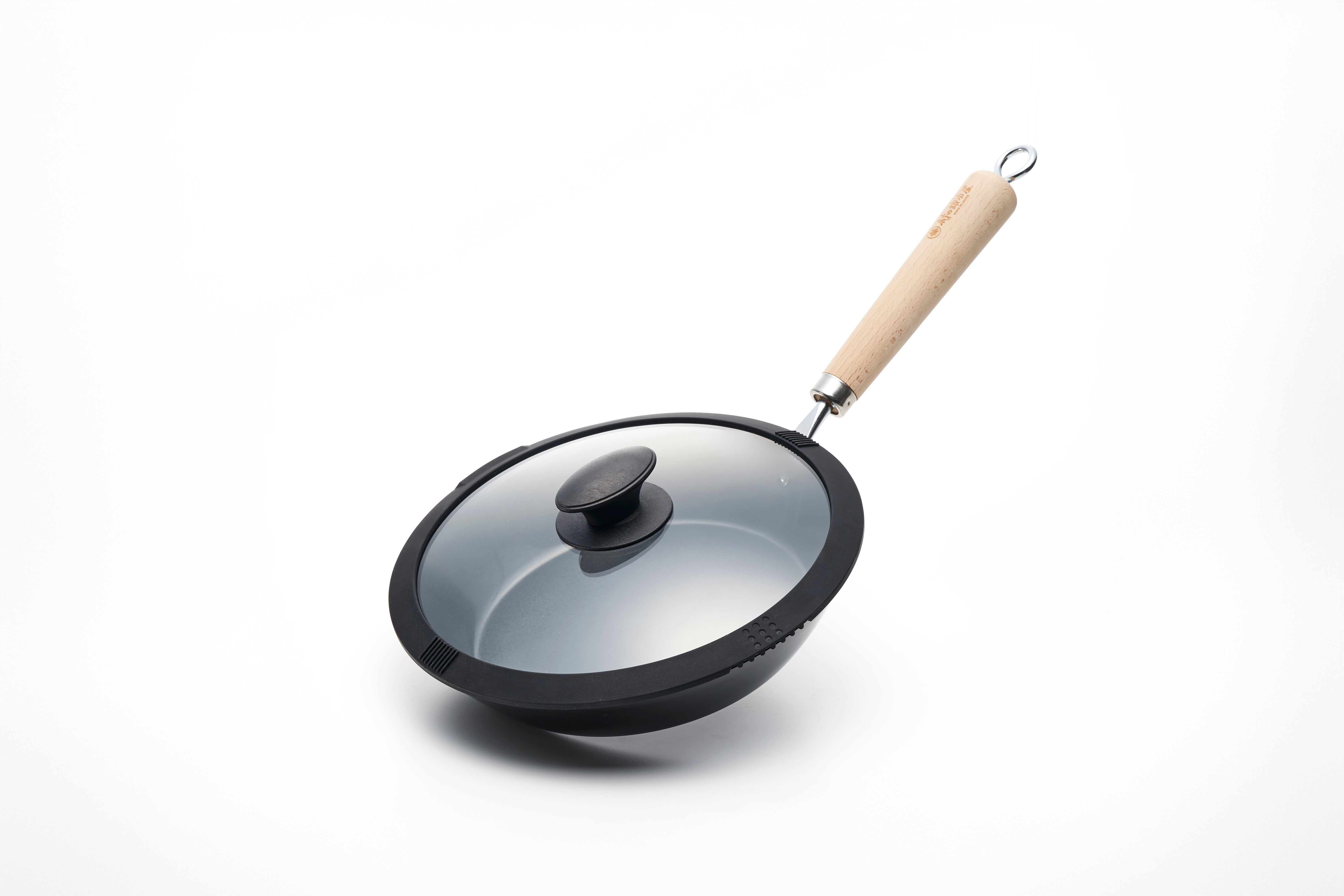 いつもの調理で、鉄分を補う。鉄分541%UP※の一生モノ鉄フライパン