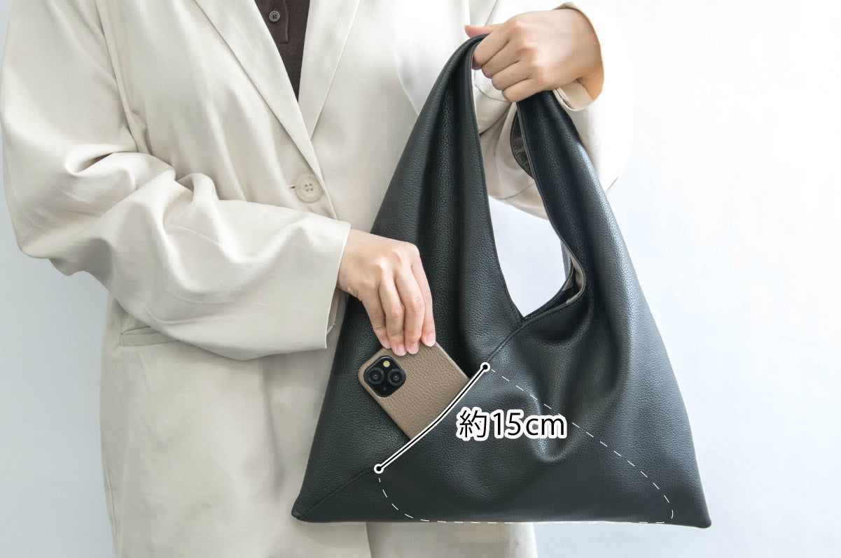 日本の職人技×和の美】風呂敷風本革バッグ「大人革包-かわづつみ