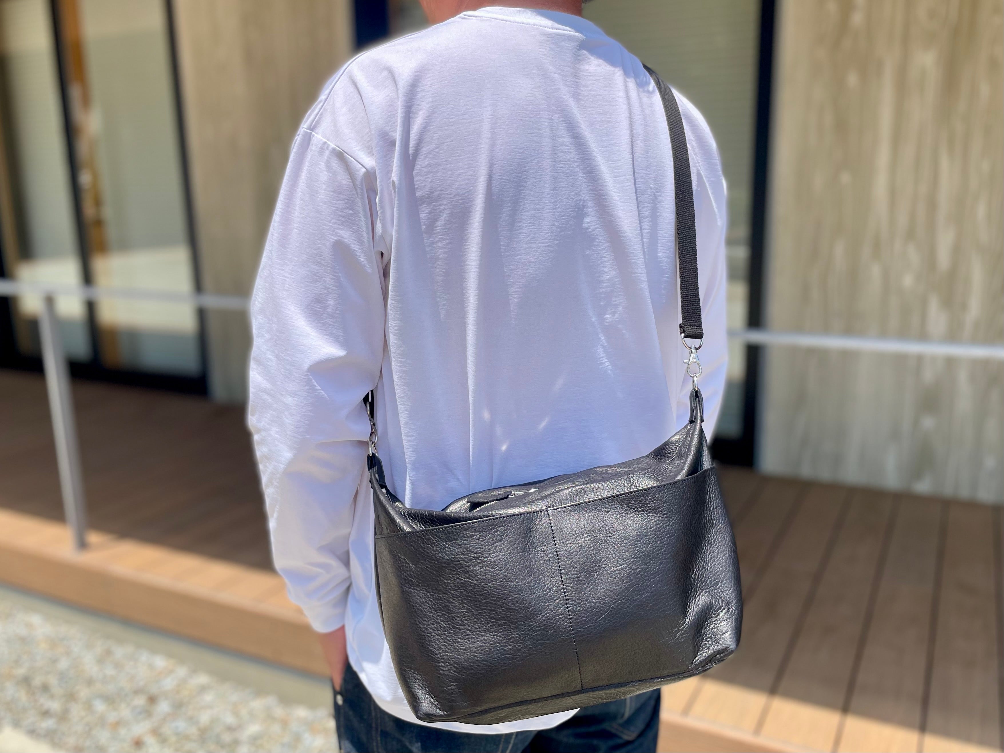 デッドストック革を愛着の湧くモノへ。軽くて柔らか！くたっと感が