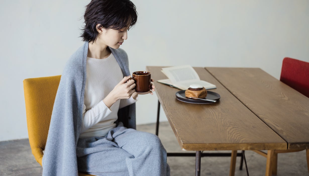 ◆新品タグ付きケース入りNUONE MOTTOヌワン*日本製上質カシミヤ＆シルク製ロングカーディガン茶ブラウンMサイズ◆定価￥28，080現行品  2025年最新nuoneの人気アイテム - メルカリ