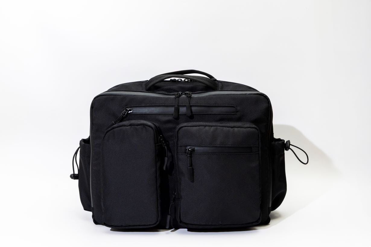 5つのエリアと21ポケットで収納革命！大容量3WAYバッグ｜マクアケ