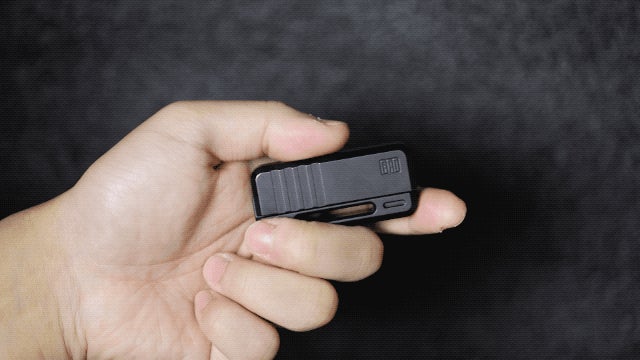 Reload5 フィジェットトイ 無限リロード Makuake 無限リロード】ハンドガンのリロードの爽快感を無限に体験できる