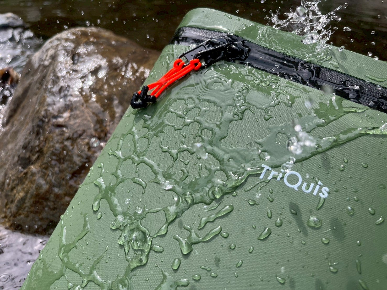 ぬるい！にサヨナラ。氷を直接入れてキンキン続く、丸洗いできる無縫製