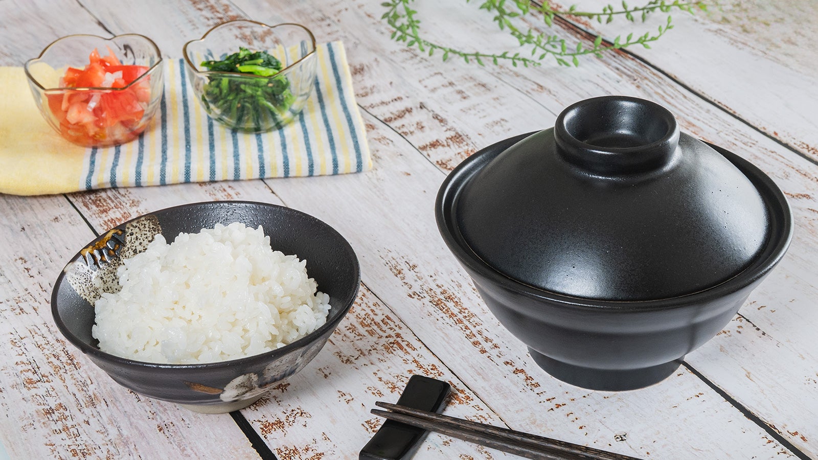 いつもの「どんぶり」なのにごはんが炊ける！レンジ・直火OKのどんぶり