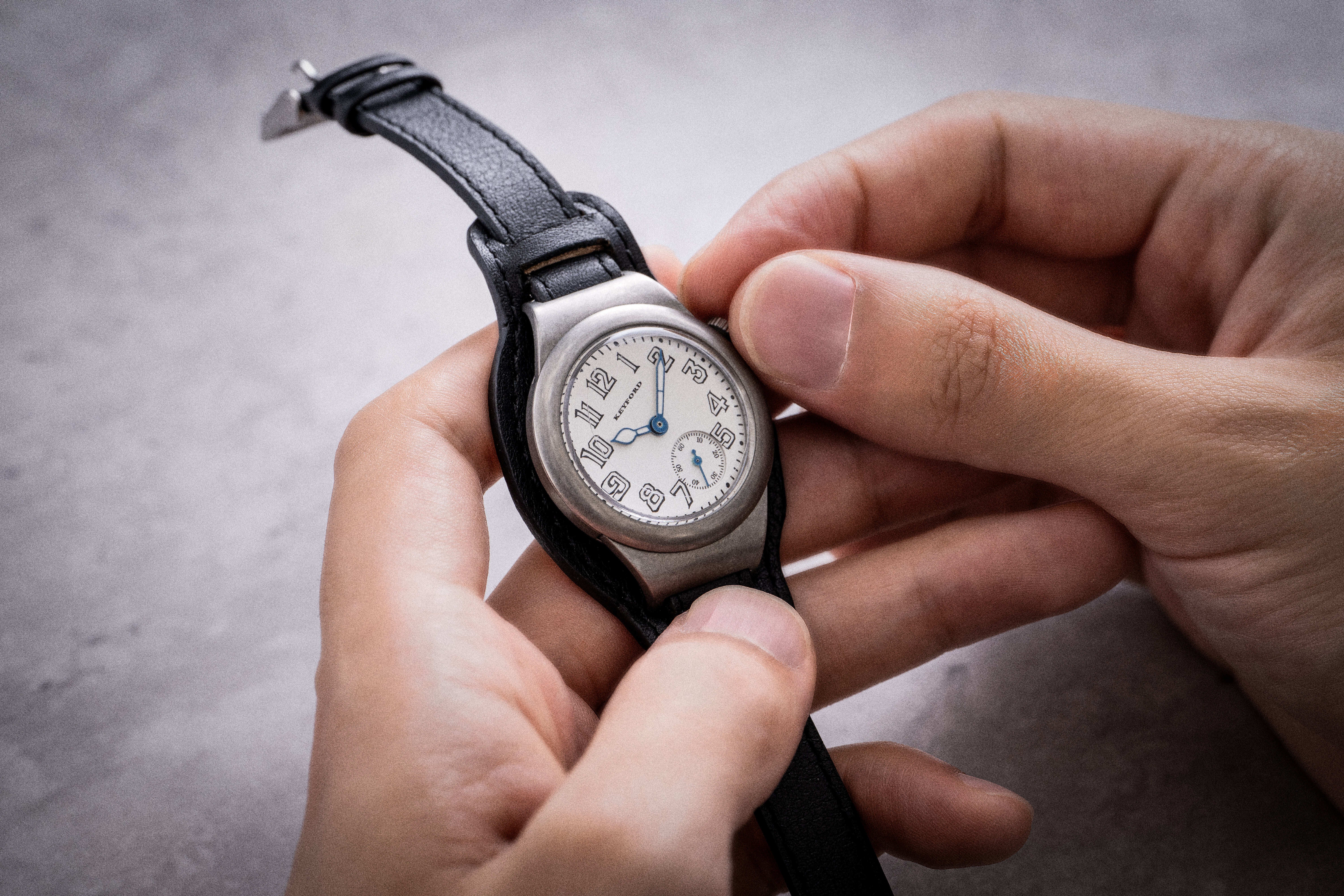 マ*サ様 [16586]トレンチウォッチ　懐中時計　詳細不明 HA-6028| トレンチウォッチ 9KPG 金無垢ケース ポーセリン