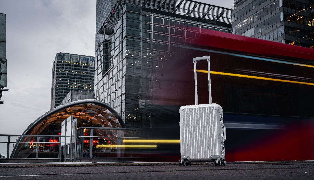 【新品・未使用】mvst. TREVA ブラック アルミニウム×マグネシウム MVST・Treva】耐久性×高級感！旅を格上げする次世代アルミスーツ