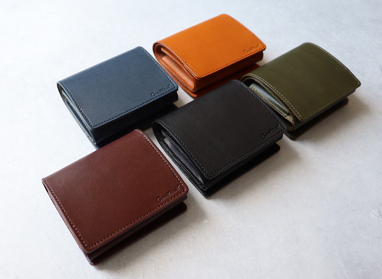 人気シリーズ‼️定価26000円❗️makuake支援金370万円‼️極厚天然一枚革！ 特許取得】【栃木レザー製】ミニマル志向の人のための格式高い財布