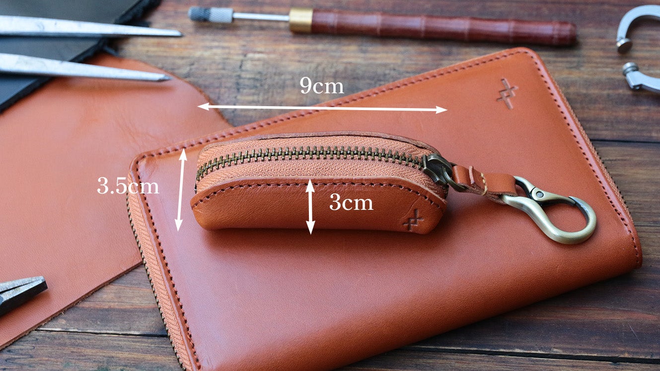 イタリアの職人技を手のひらに。バッグやデニムに取り付け可能なマルチ