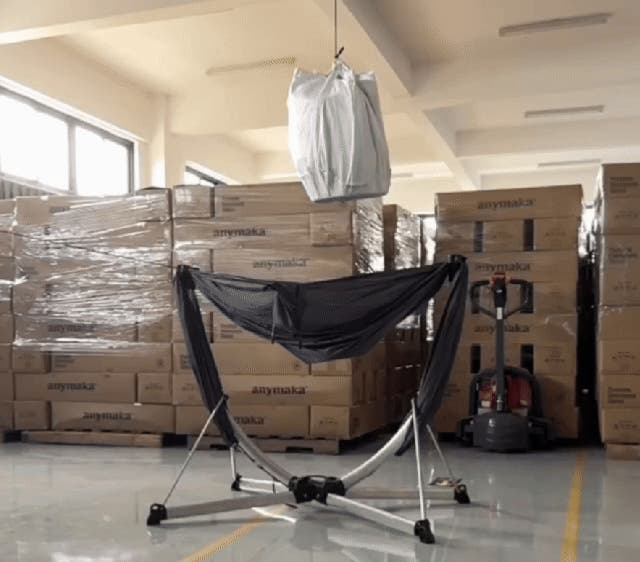 3秒で広がる、極上くつろぎ空間｜anymaka ポータブルスウィング