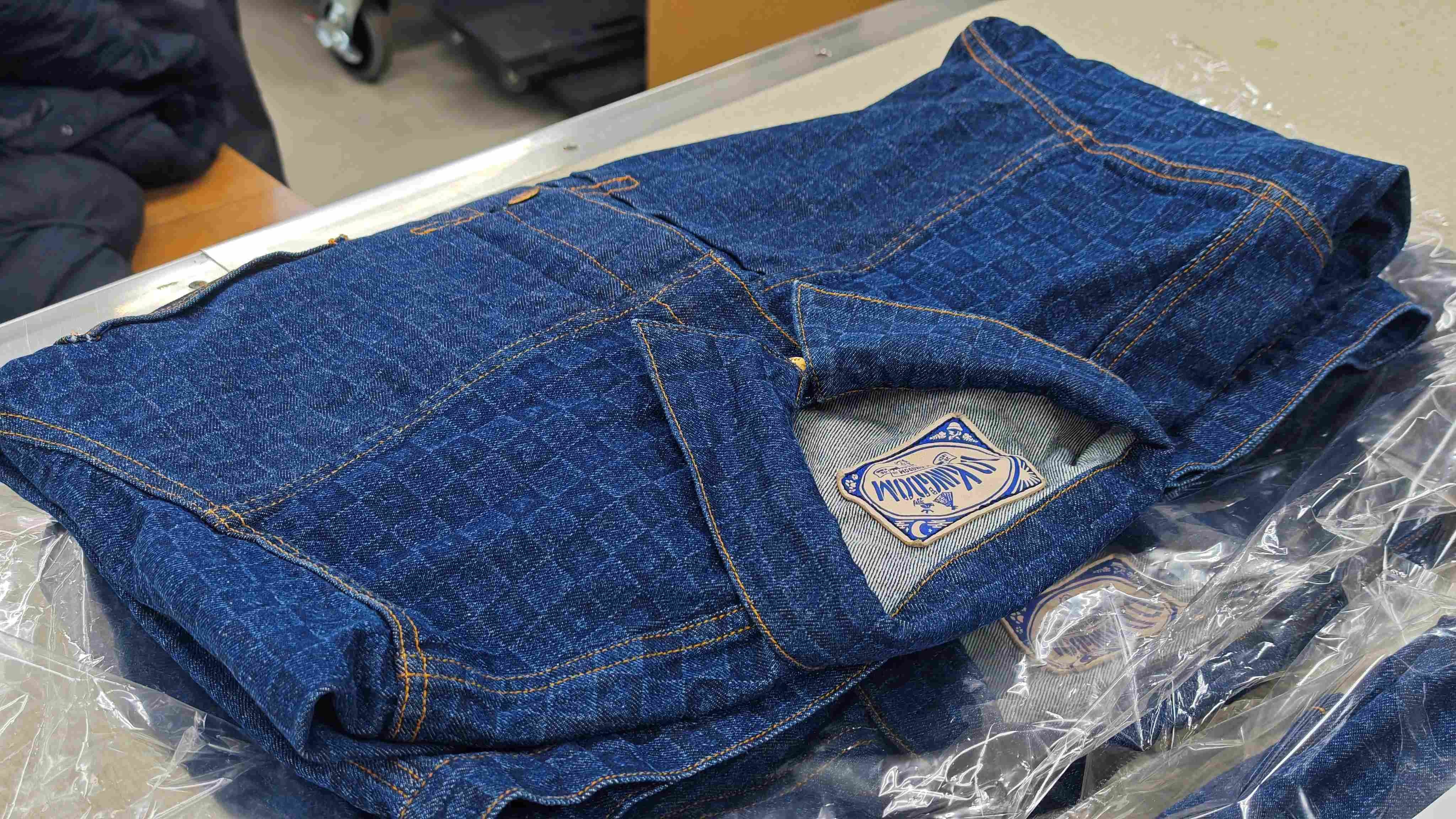 Makuake｜岡山デニムの新たな歴史を刻む 革新的「版画デニム」 大戦