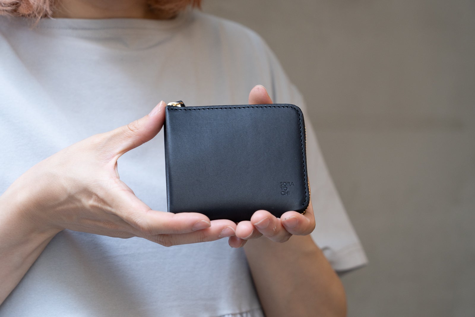 ❤☆KIRA☆さま❤お金収入増加のお財布❤ まるで小銭入れのようなコンパクト財布。手のひらから始まる