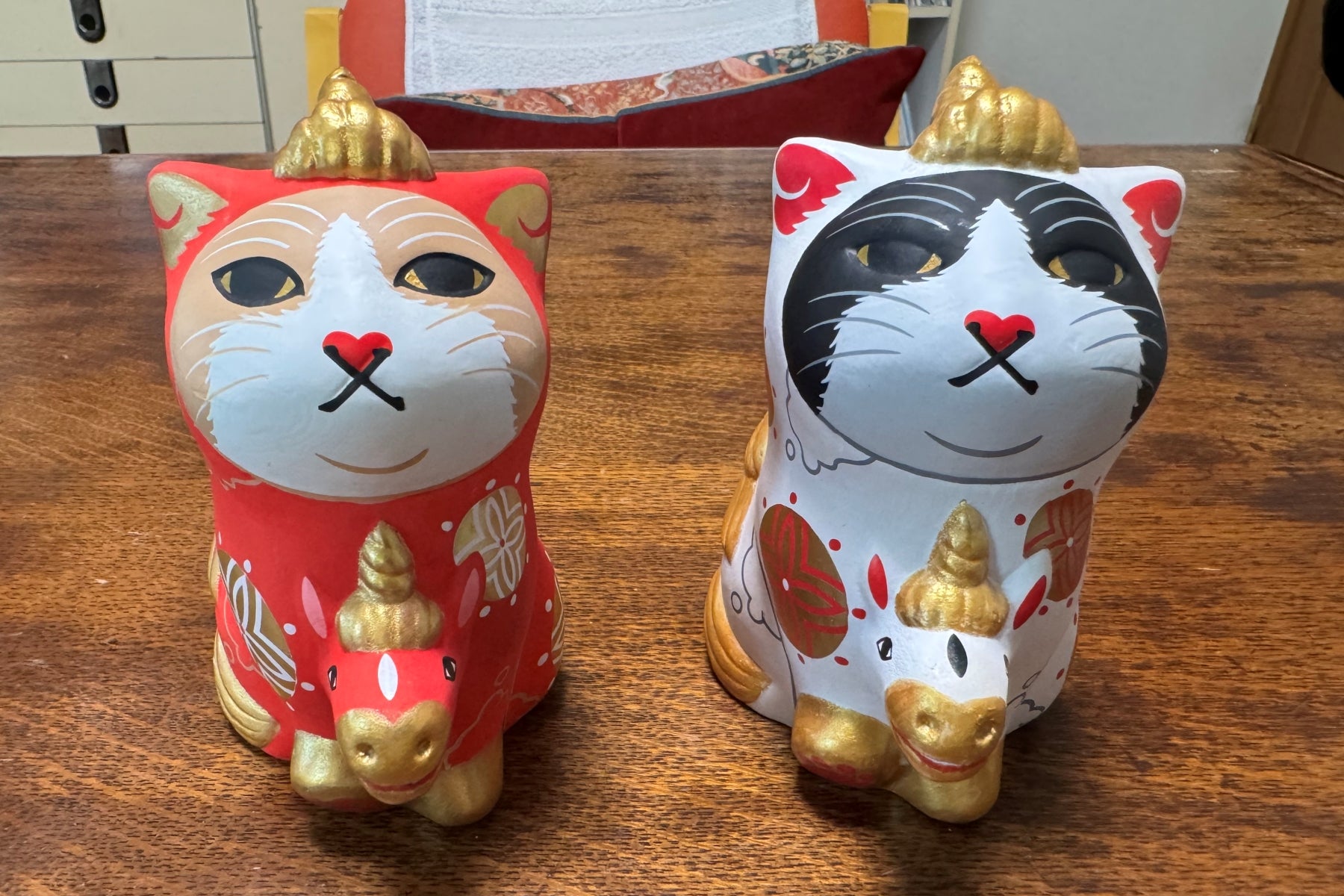 エサシトモコ　Esashi Tmoko カオデカクン カオデカクン発表20周年記念特別企画 エサシトモコの大人気猫型彫刻