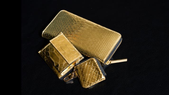 ❤アルネさま❤お金収入増加のお財布❤ 新年のスタートに運を見方に。黄金の財布で未来の自分への期待