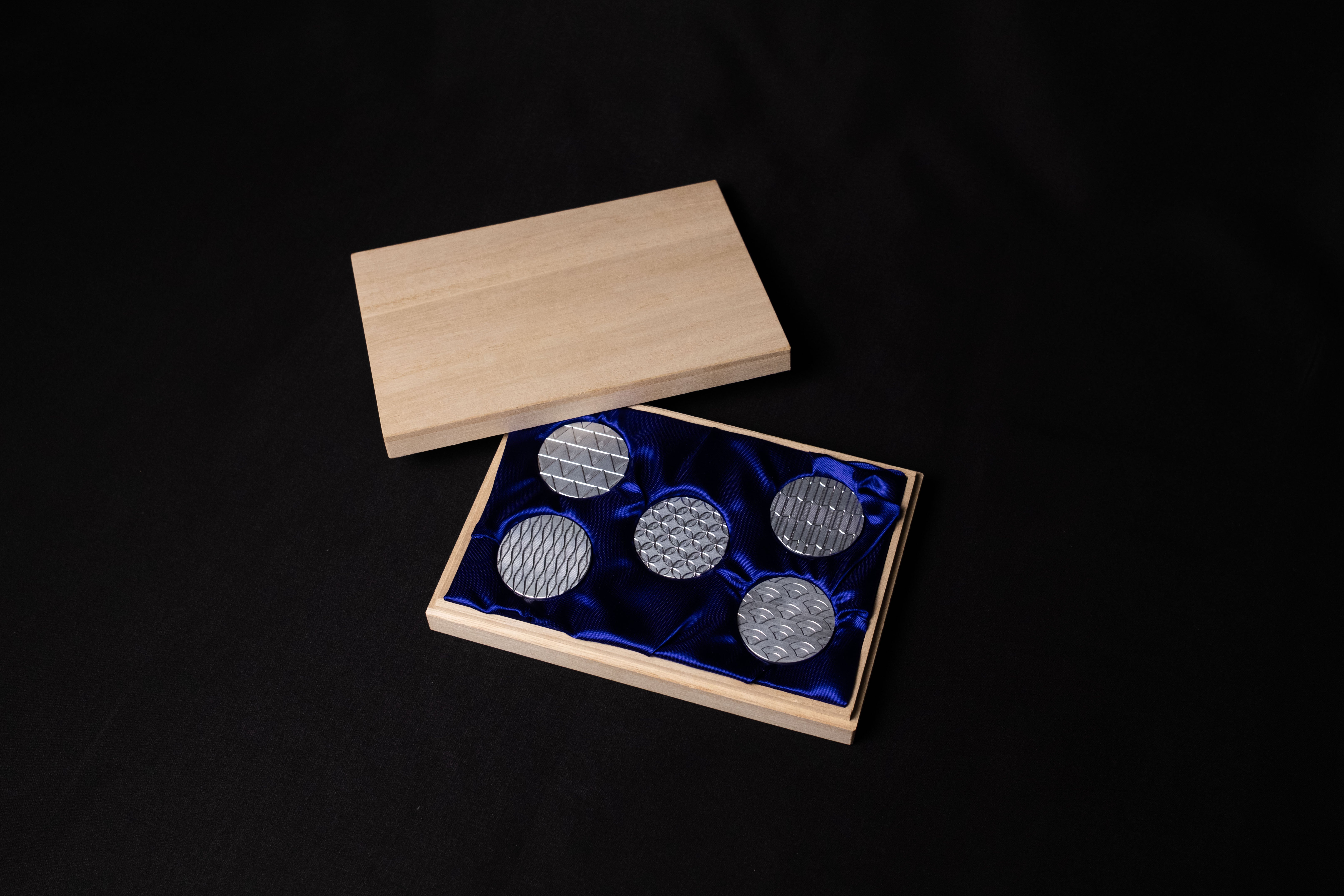 運を纏え。魅せるのは、己の技。】伝統和柄×精密加工＝幸運を呼ぶ