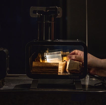 Makuake｜求めていたミニサイズで家の中でも野外でも炎で癒しタイム