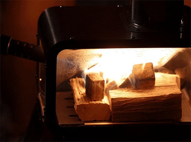 WindsWaves ミニ薪ストーブ Mサイズ 求めていたミニサイズで家の中でも野外でも炎で癒しタイム【卓上