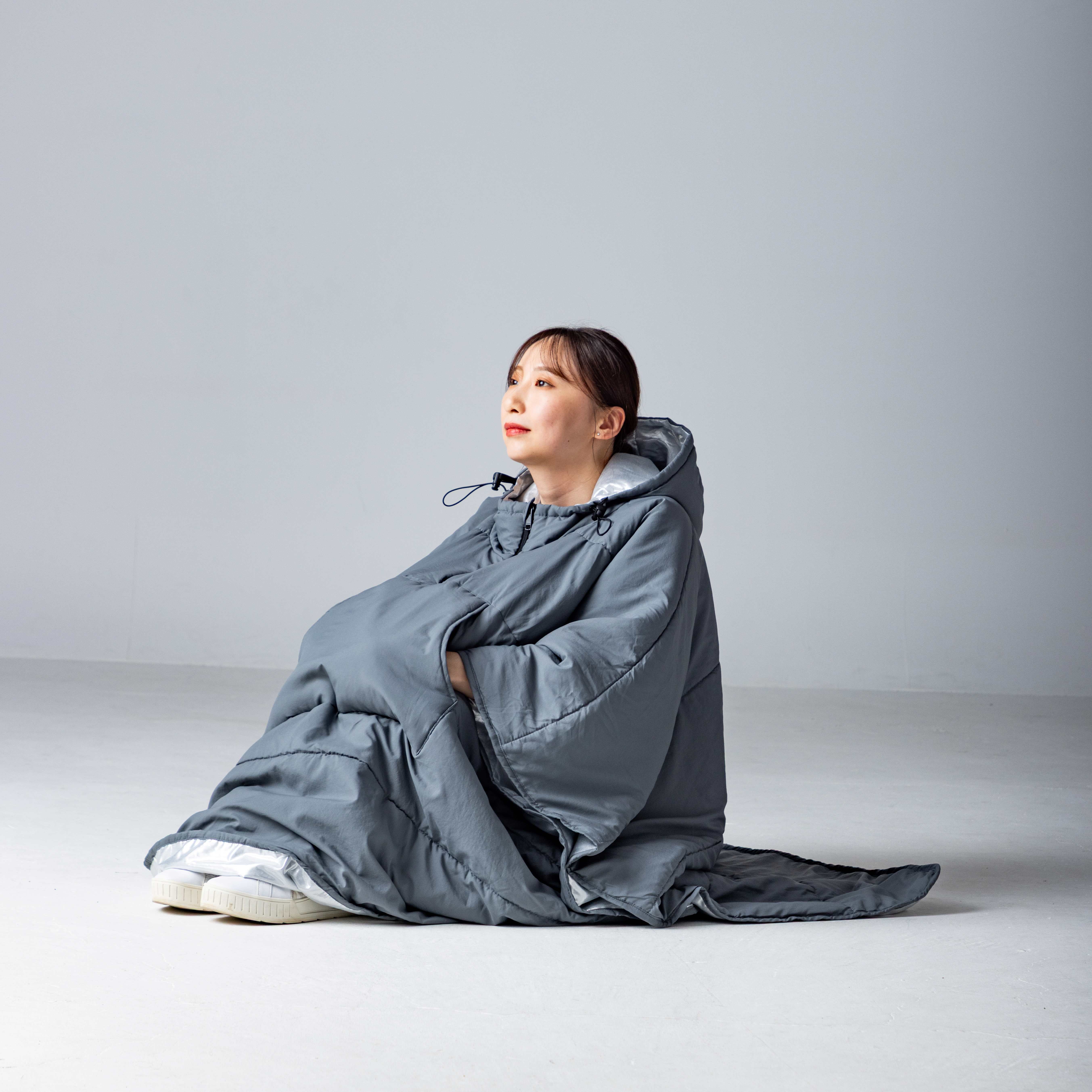 暖房に頼らない冬を手に入れる。わずか1cm、独自のWヒート構造の超軽