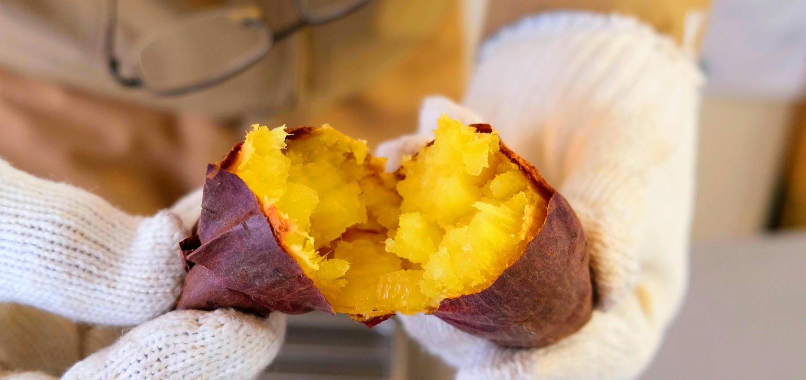 大好評経て第八弾！研究対象級の極甘さつまいも。規格外はお得に！特級