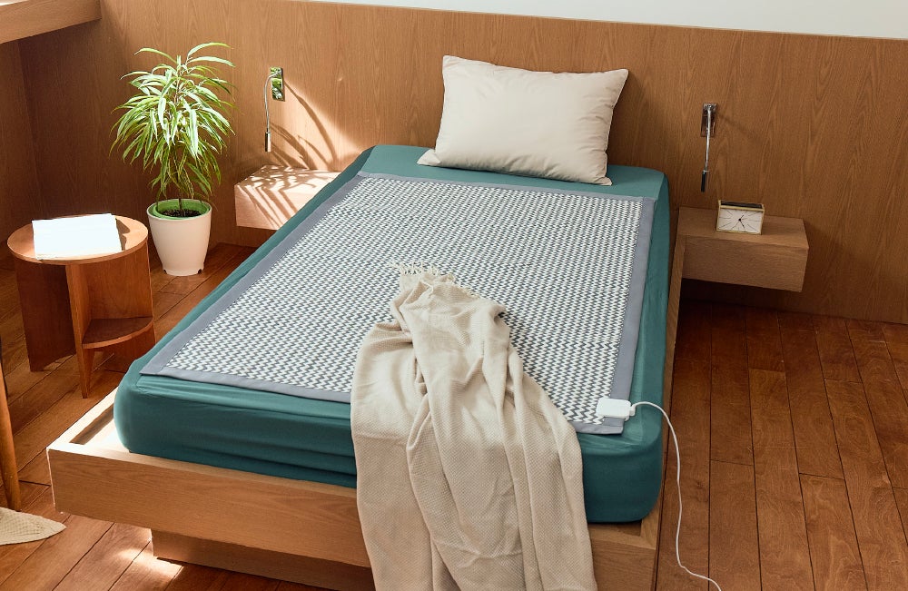 1mm超薄型】天然竹糸で年中快適！モバイルバッテリー対応！竹繊維