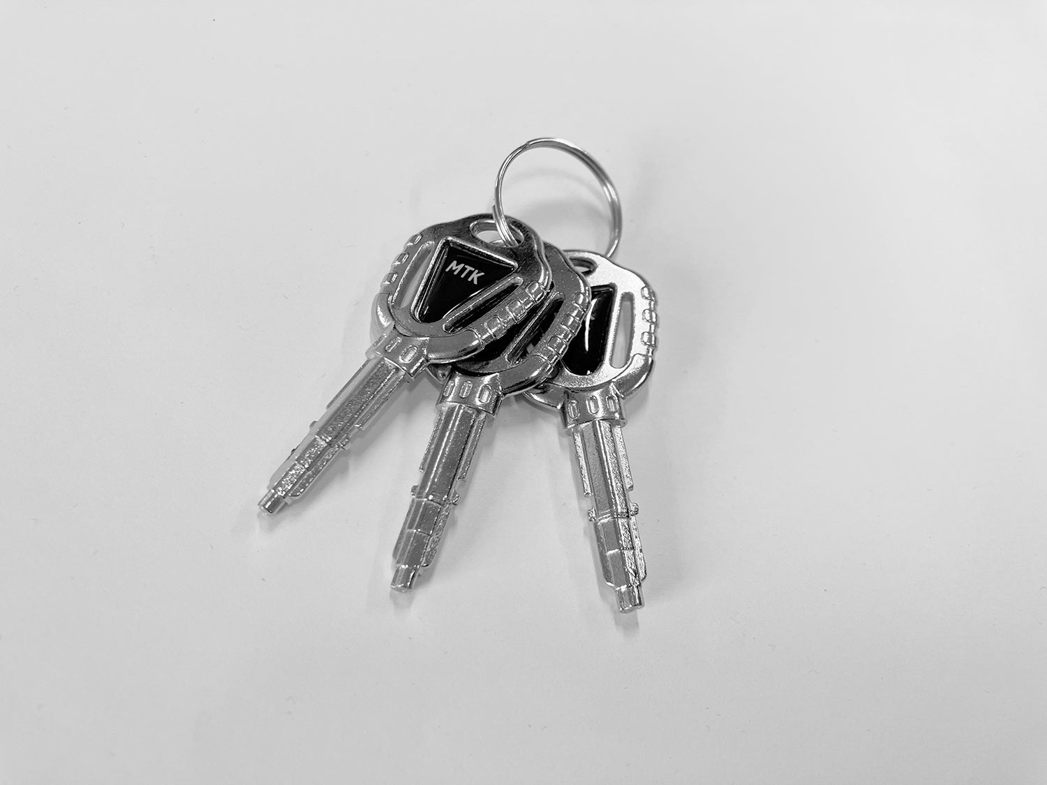 マウンテンリサーチ ハンドル テーブル 2022 希少 新品 未使用 ARTPHERE/アートフィアー ニューダレスタッチタフ F2 ｜ 豊岡鞄認定