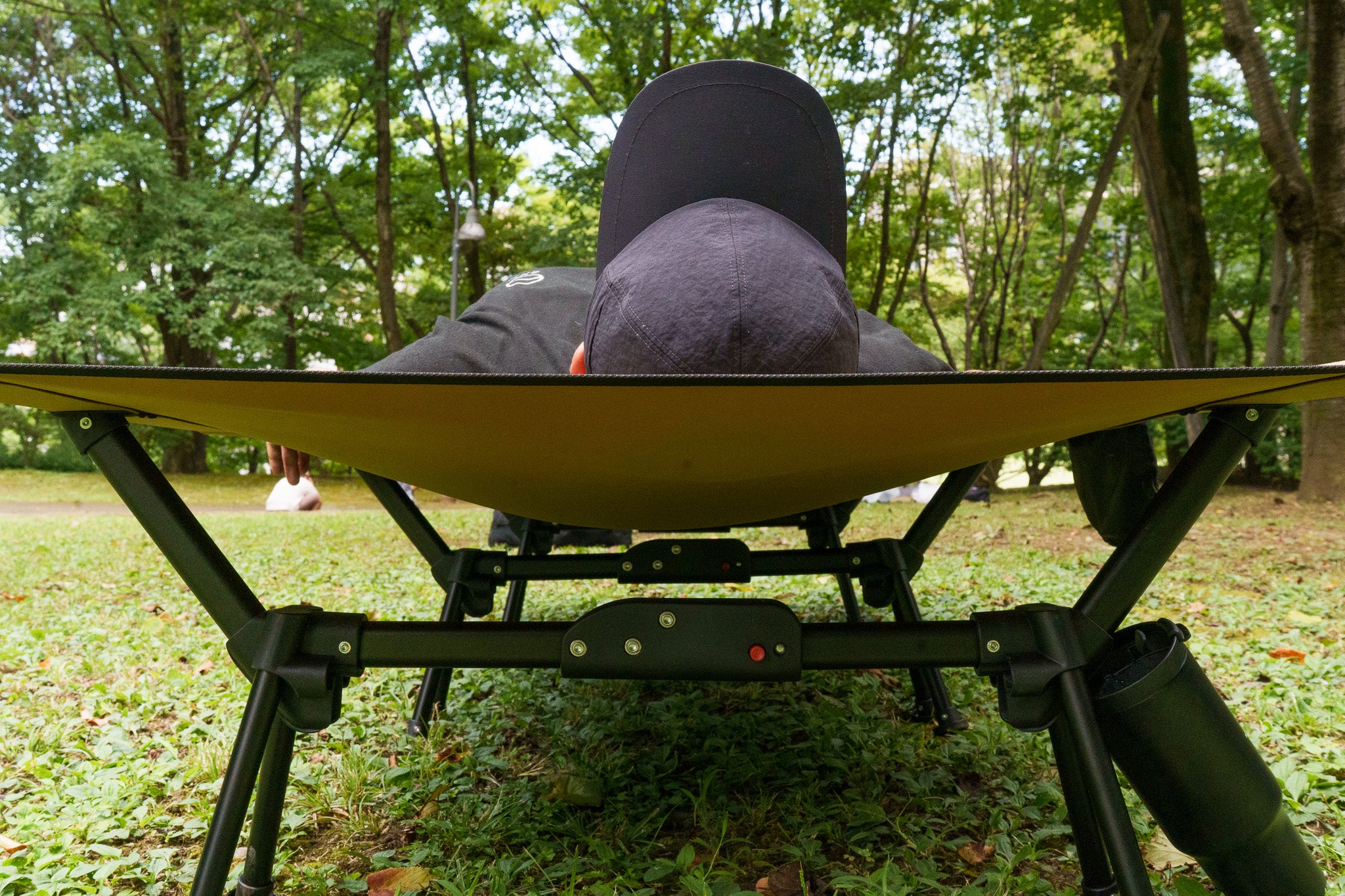 耐荷重300kg】ベッドやベンチに早変わり！キャンプの可能性を