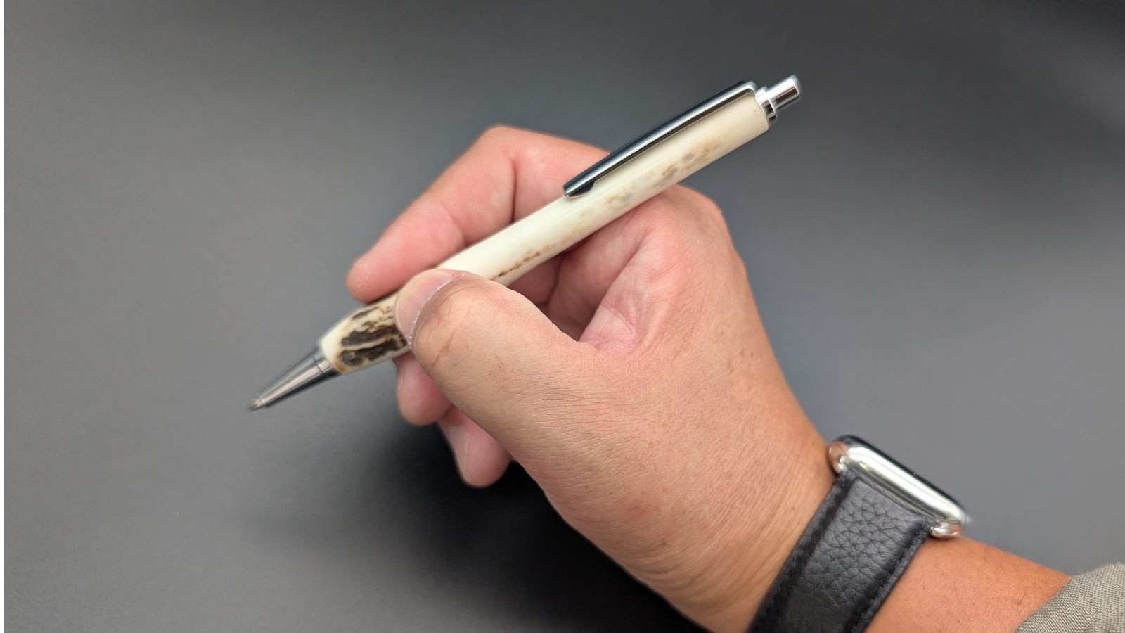 天然鹿の角を手に─世界にひとつだけの文房具｜マクアケ - アタラシイ