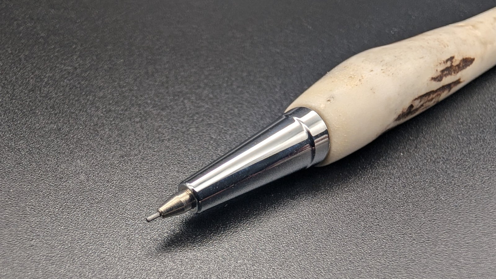 天然鹿の角を手に─世界にひとつだけの文房具｜マクアケ - アタラシイ