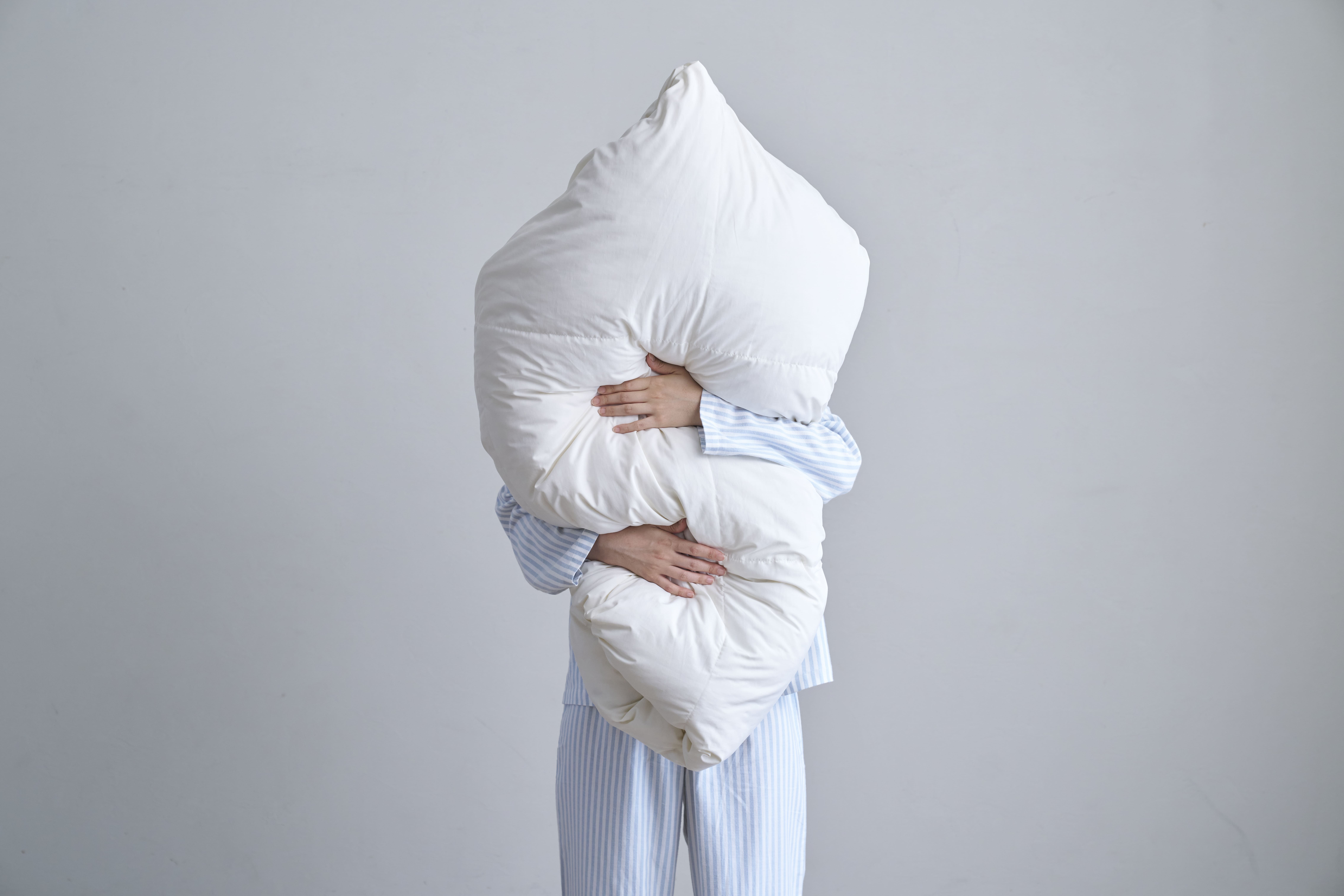 Makuake｜オールシーズン使えて、お家で洗える！天然羽毛とろふわ