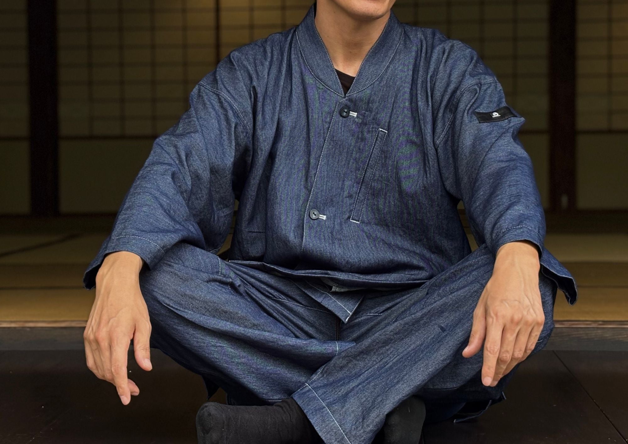 和紙×岡山デニムの極上素材。現代に溶け込む、進化した新たな「和紙