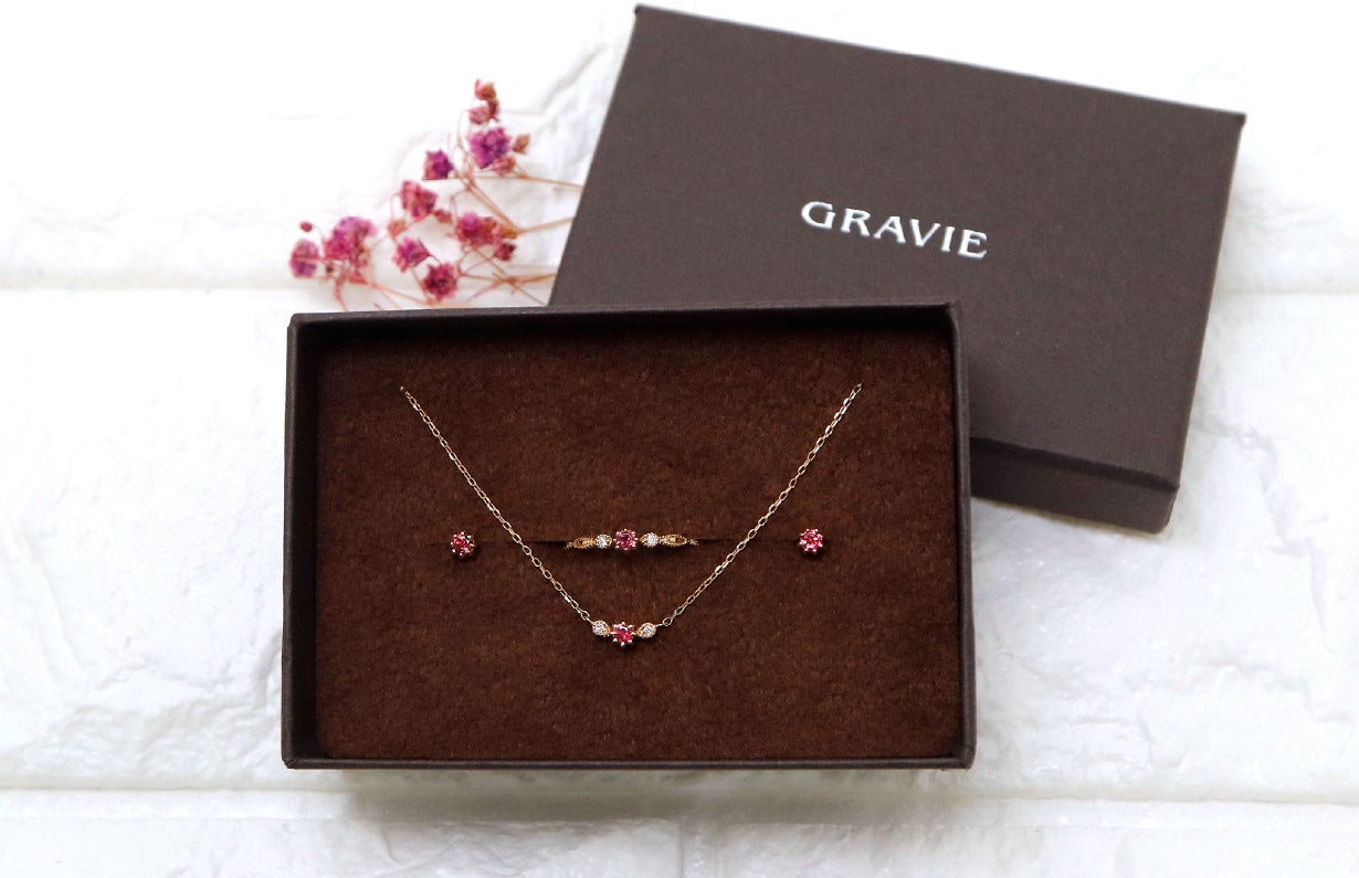 選ばれし紅の希少石「ブラジル産ルベライトを厳選」75組限定でXmasまで