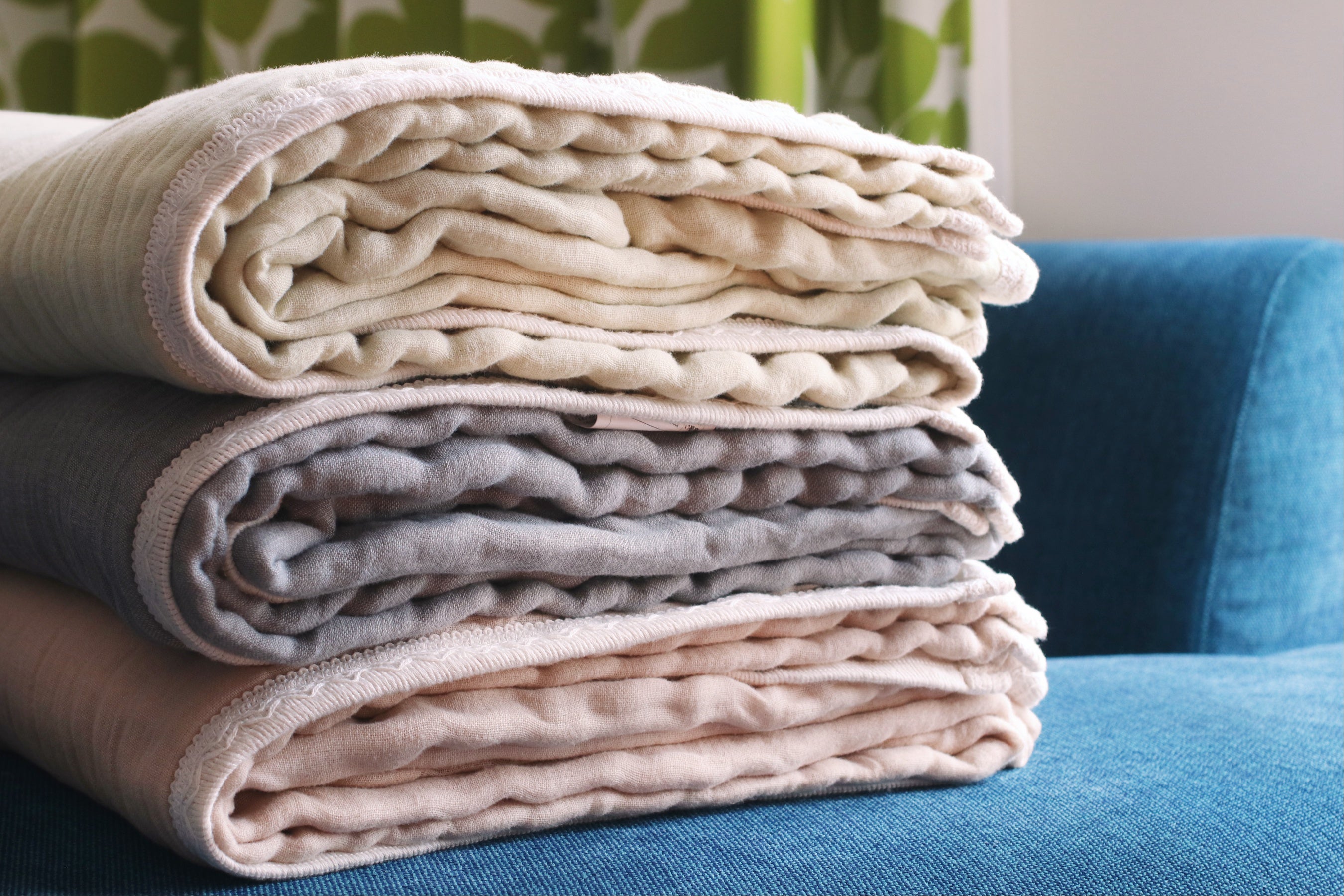 肌に、心に、とろけるやさしさ。和歌山生まれの8重織ガーゼケット