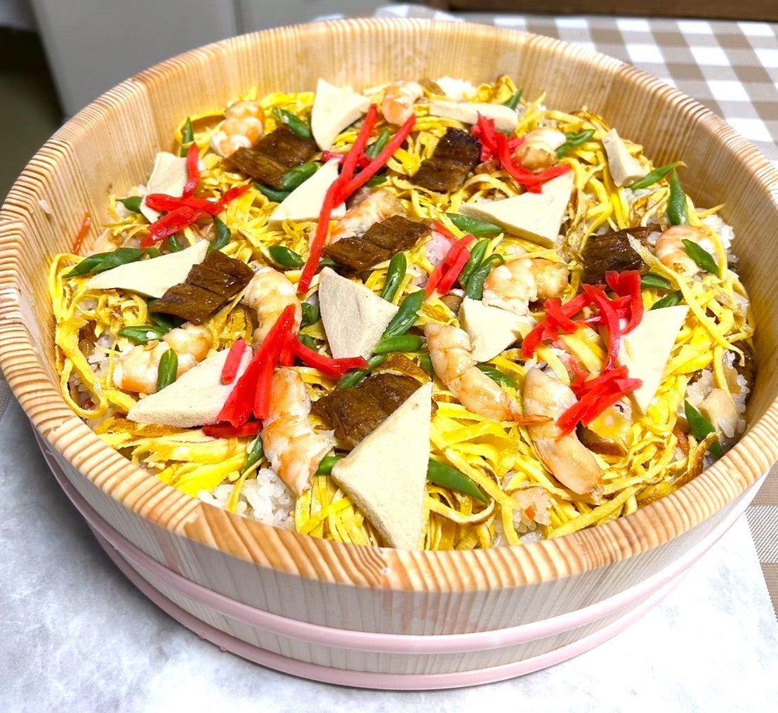 お値下げ　当時物　OLD vintage レア 昭和レトロな寿司桶5色柄セット お値下げ 当時物 OLD vintage レア 昭和レトロな寿司桶5色柄セット お