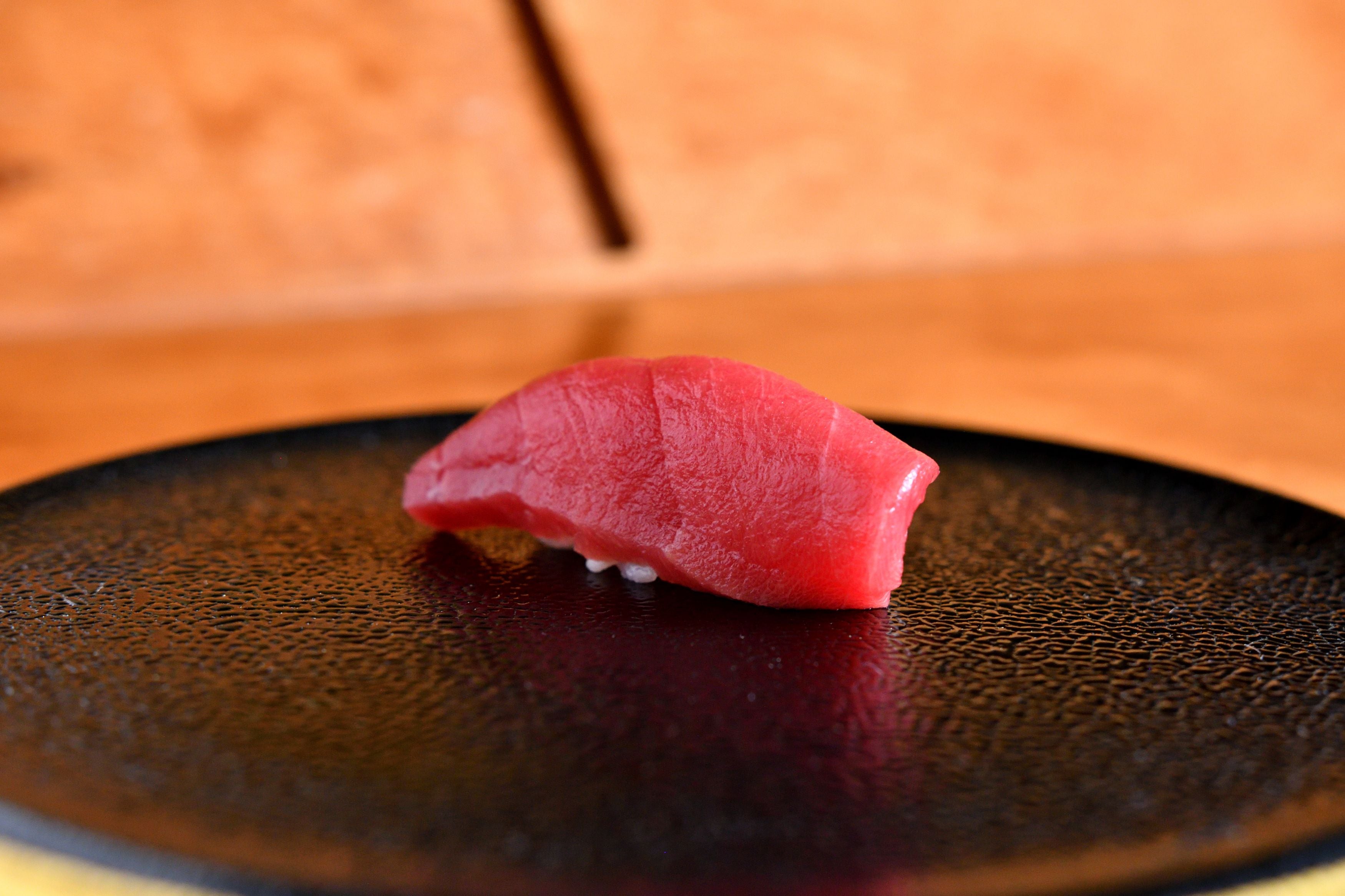 麻布十番・会員制】ただの鮨ではない。和食の匠が贈る、器と空間を