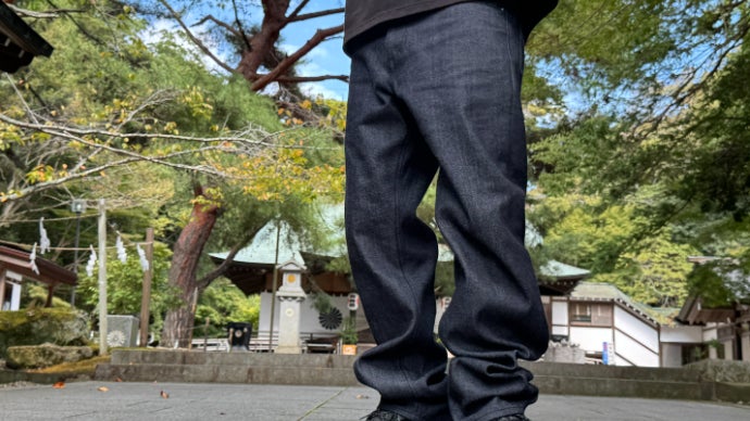 藍に咲く水戸の梅。セルビッチなのに軽くて快適、茨城から届ける
