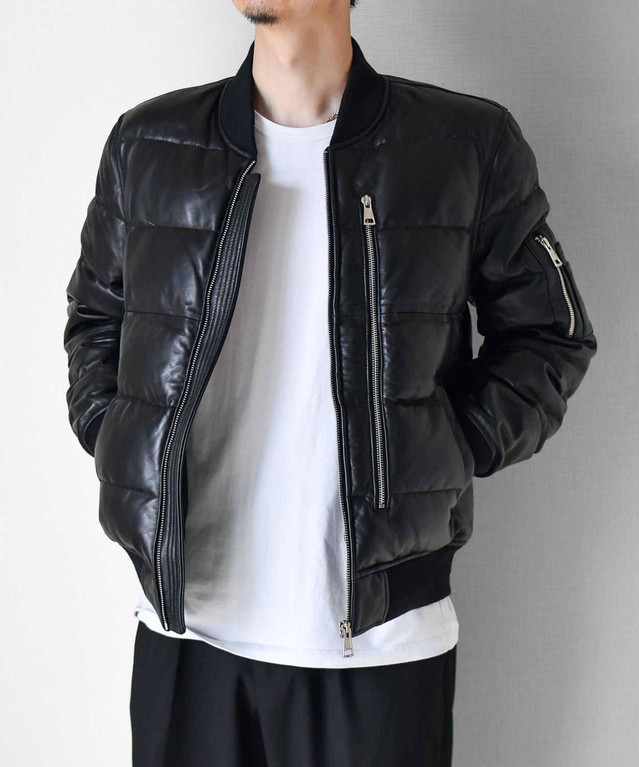 ニュージーランド産羊革で仕立てた、高級感を極めたレザーダウン