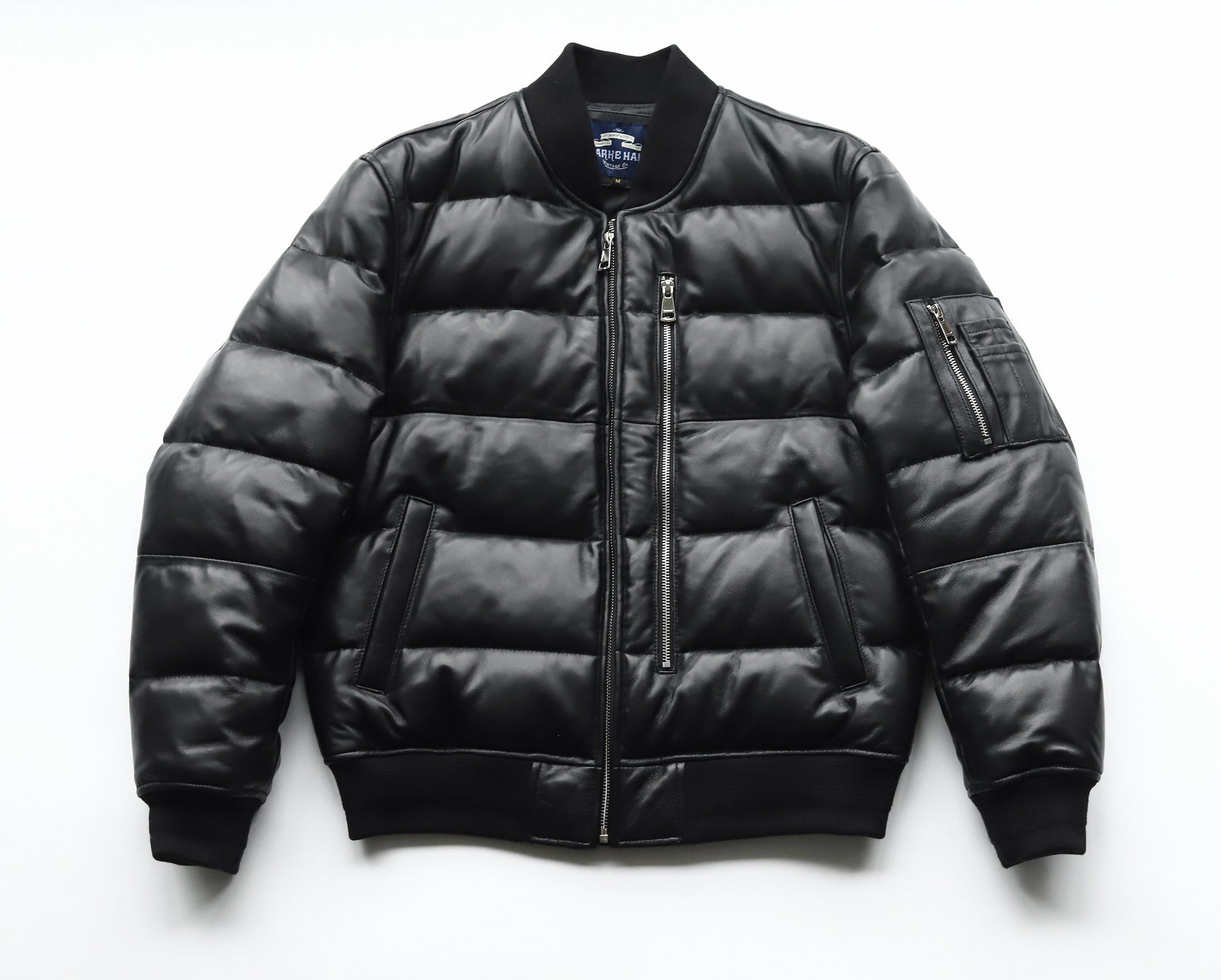 ニュージーランド産羊革で仕立てた、高級感を極めたレザーダウン