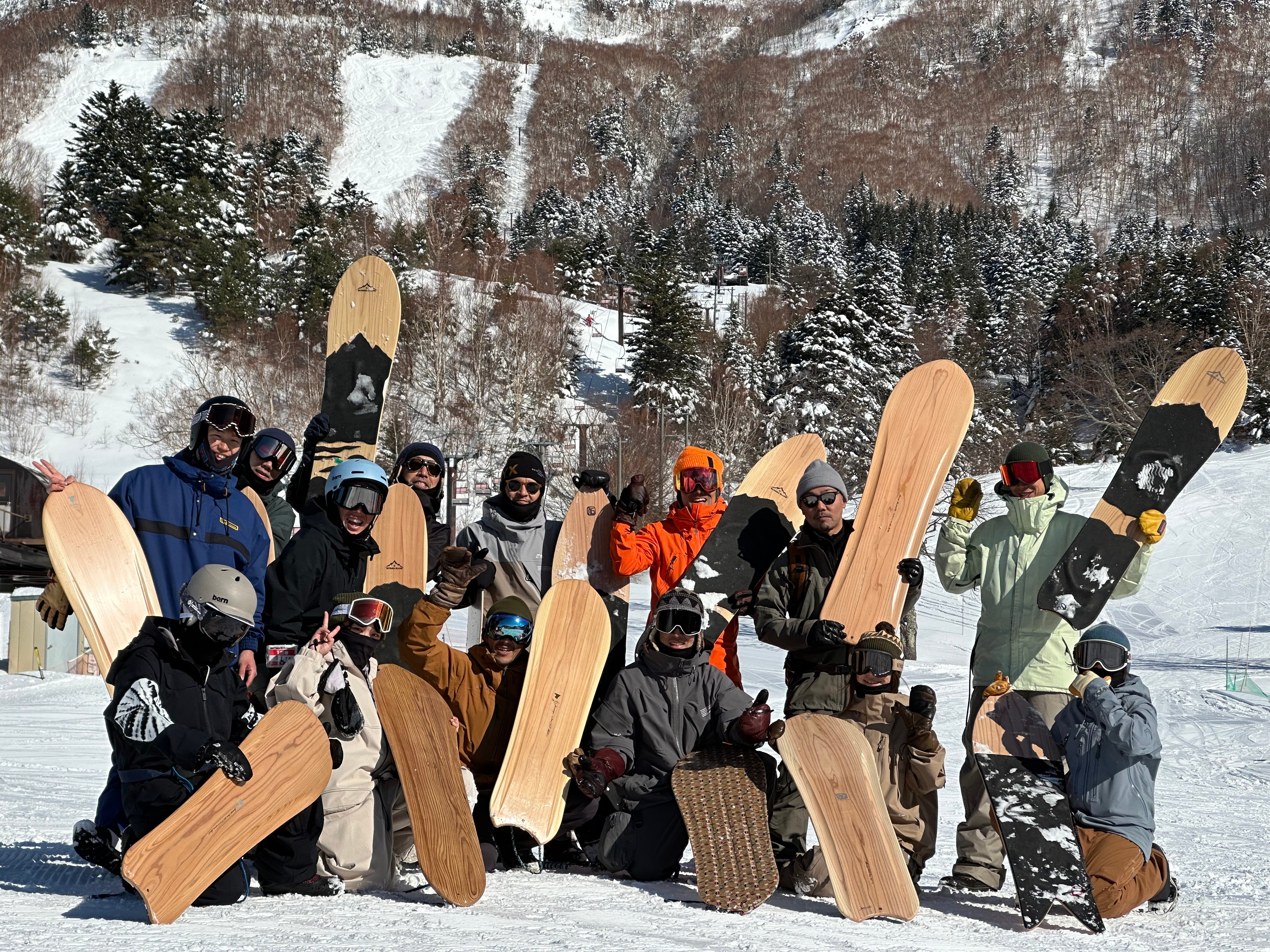 日本固有の雪板人気ブランドが創り出す、極上の軽さと浮遊感が誘う心 日本固有の雪板人気ブランドが創り出す、極上の軽さと浮遊感が誘う心