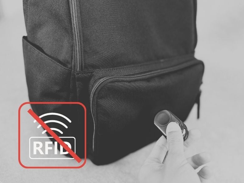 荷物は降ろさず、探さず、取り出せる。身軽に旅する「トラベラーズ