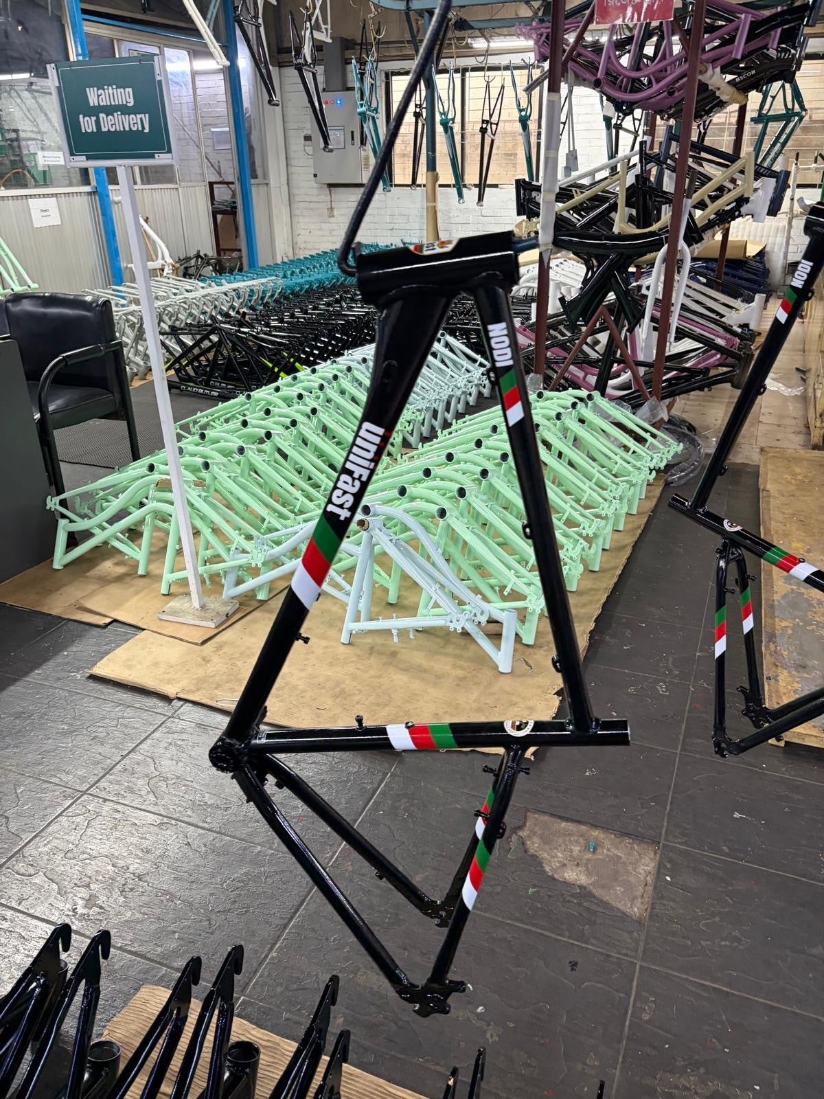 Makuake｜【街乗りロード決定版】面倒な自転車選びはもう不要！性能