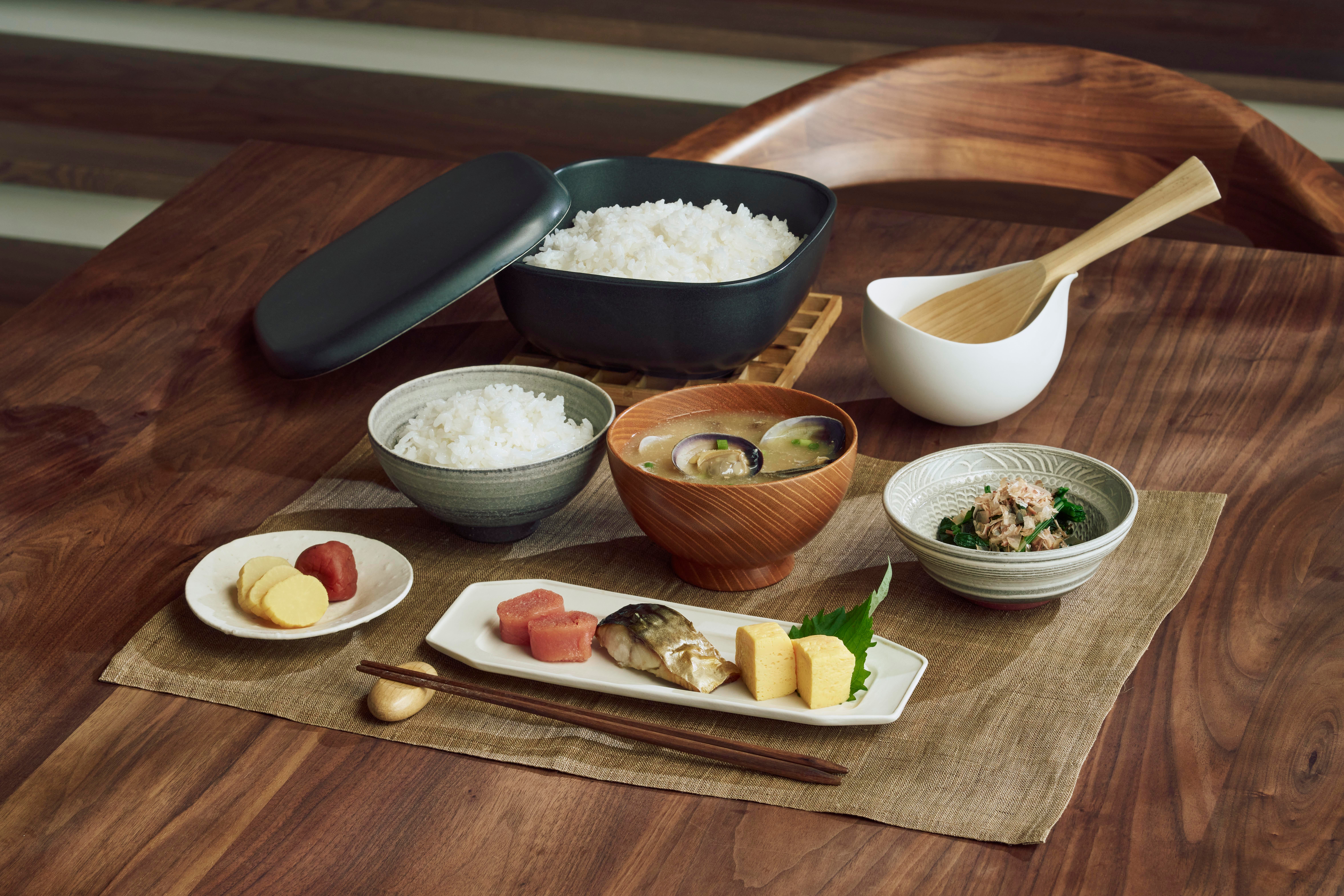 毎日のご飯を直火で。5合でも約18分。美味しい白米を炊き上げる炊飯器