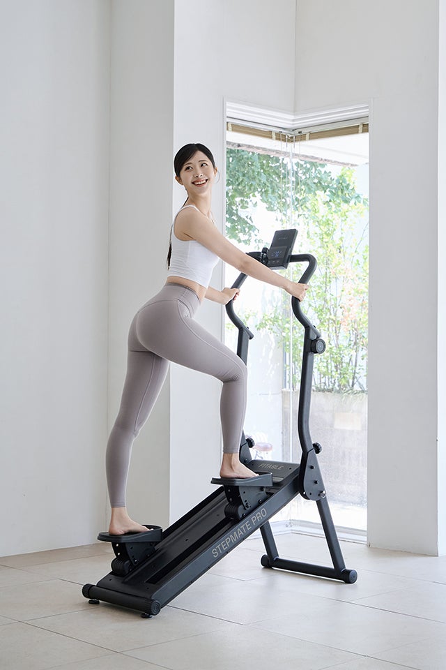 寒い日も徒歩0分】16段階×3段階傾斜で、自宅をジムに変える『無限階段