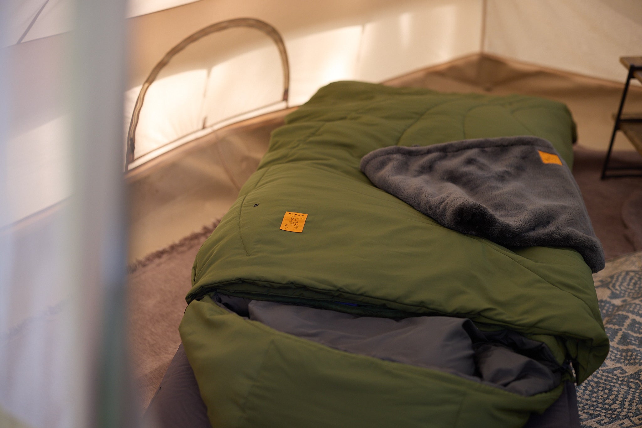 アウトドア寝具 MAKI 朝まで至福の眠りを！キャンプ、車中泊、来客布団でも愛用者続出｜1分