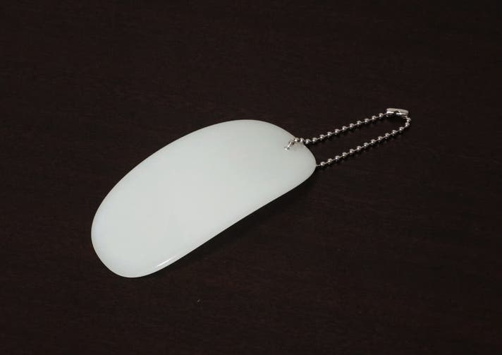 暗闇でパっと光る、蓄光靴べら！足にも靴にも優しい【防災士監修