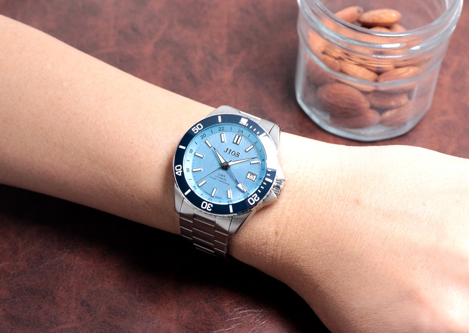 GMT×200m防水】ハイスペック日本製自動巻き腕時計！地方発ブランドを