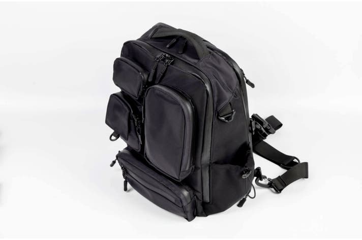 クイックポケットで快適収納！大容量ボディバッグ｜マクアケ