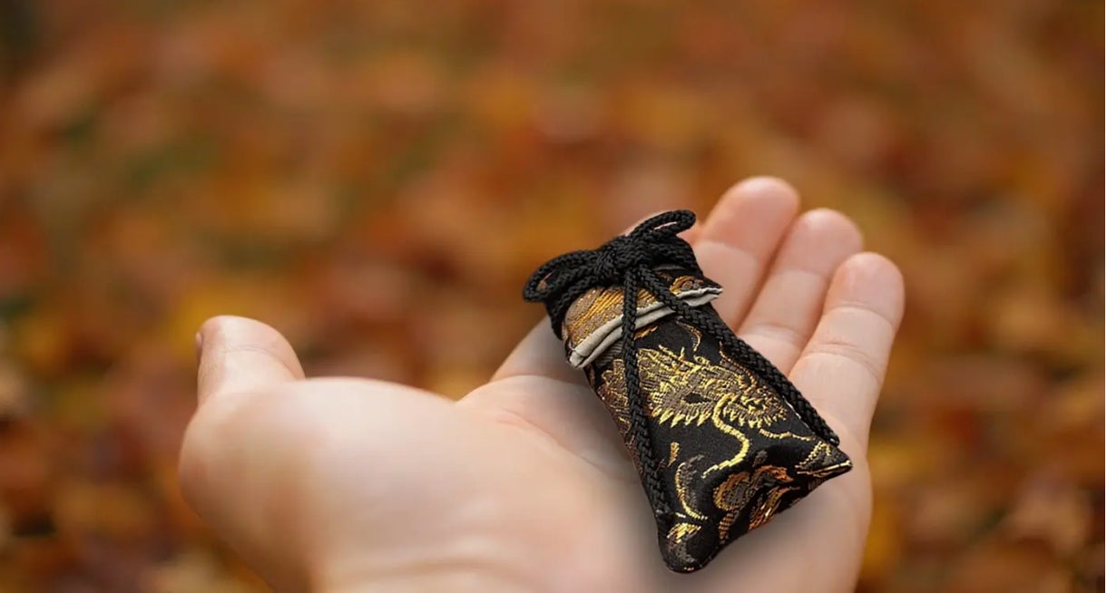 Makuake｜これぞ身を守る漆黒の縁起物。日本刀の刀鍛冶が魂籠めて作る