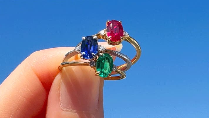 理想の輝きを宿す、最上級カラーを楽しむ憧れのルビー・サファイア