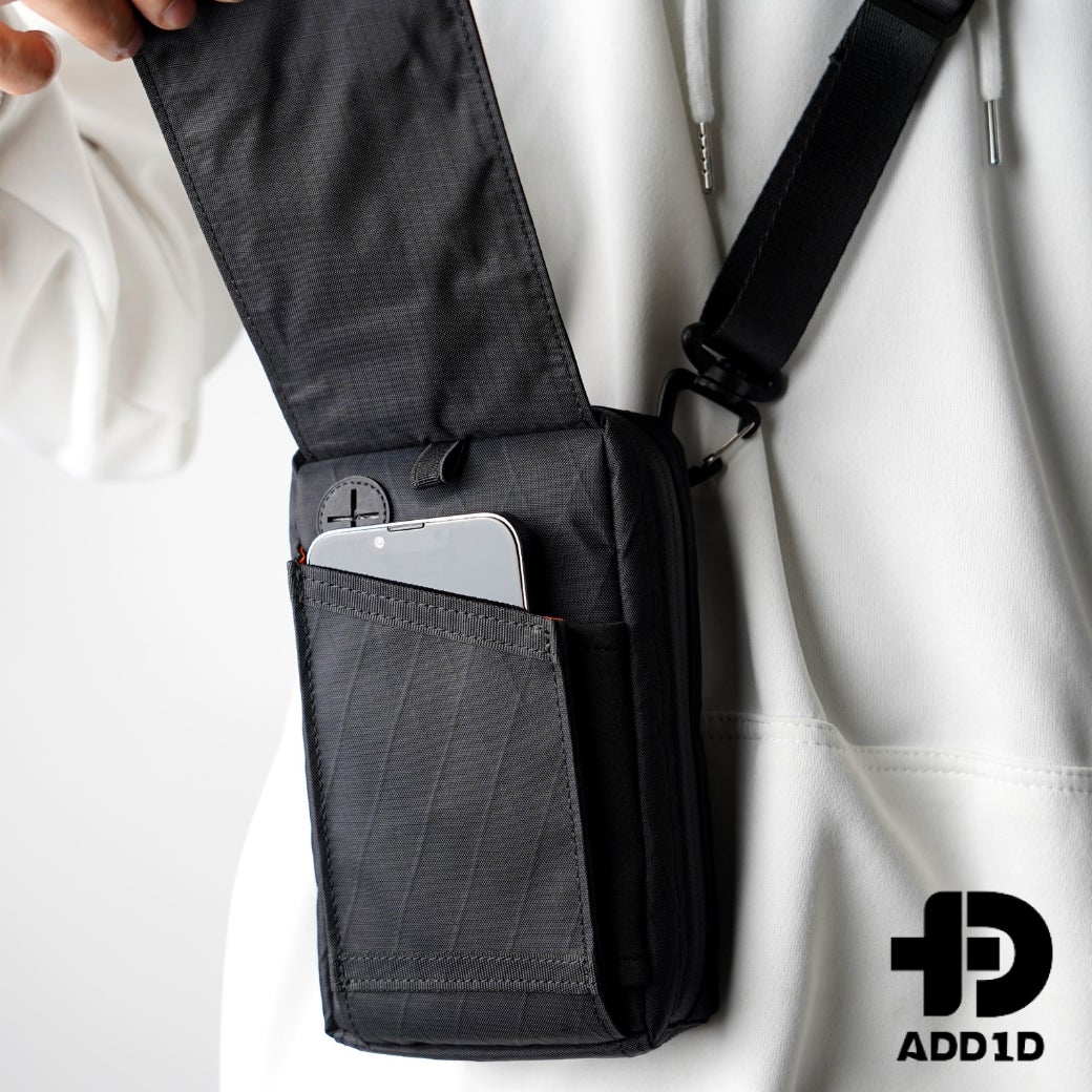 ポケット感覚で必要なモノだけを。手ぶら派の「3WAYスマートミニバッグ